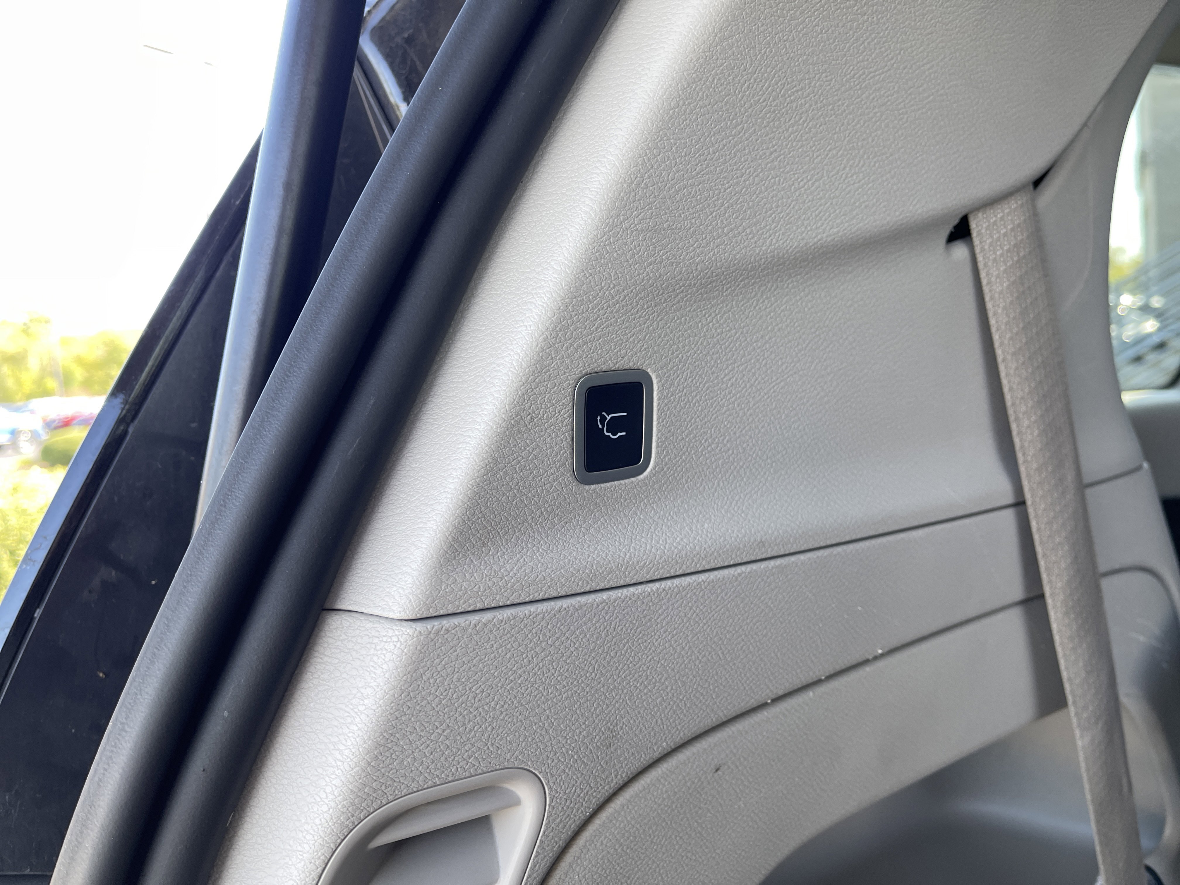 Used 2024 Chrysler Pacifica Touring-L image 43