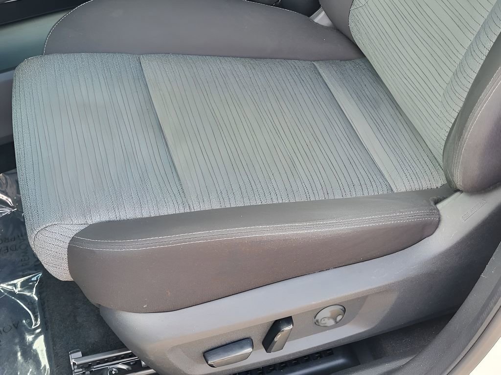 Used 2023 Nissan Rogue SV image 21