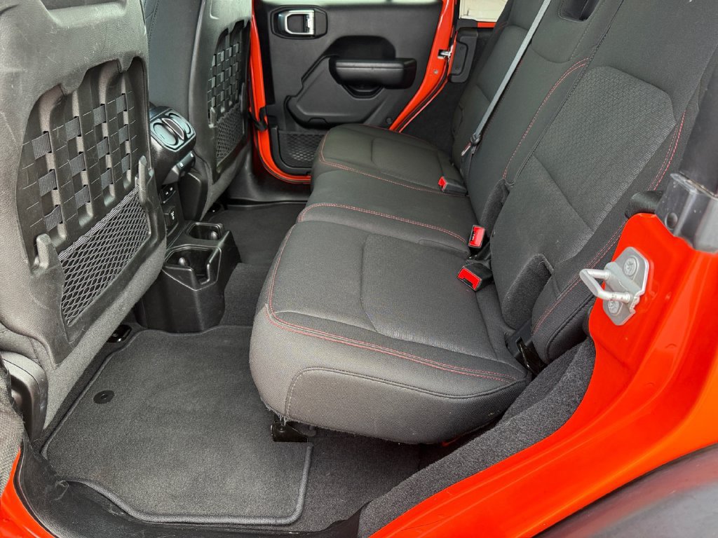 Used 2018 Jeep Wrangler Unlimited Rubicon AWD/4WD image 11