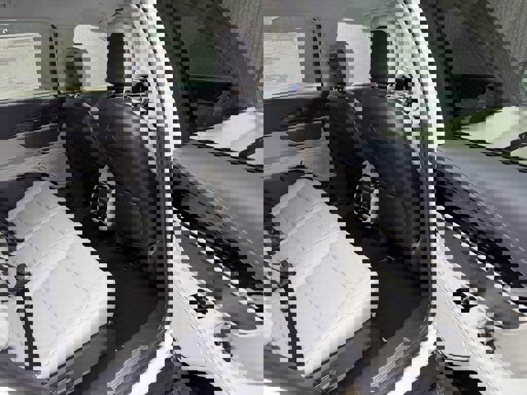 New 2026 Lincoln Nautilus Premier w/ Jet Appearance Package image 19