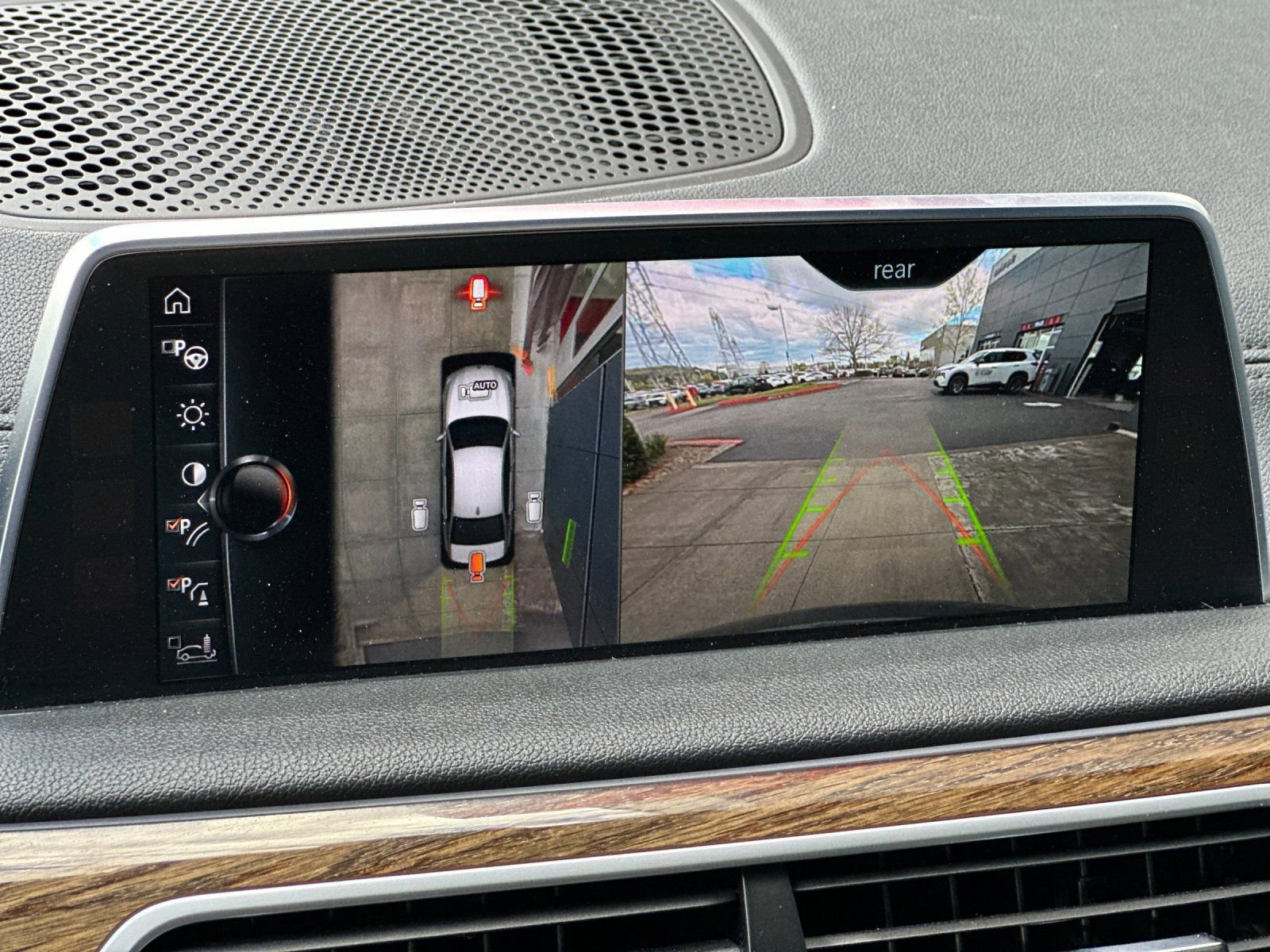 Used 2017 BMW 740e xDrive AWD/4WD image 18