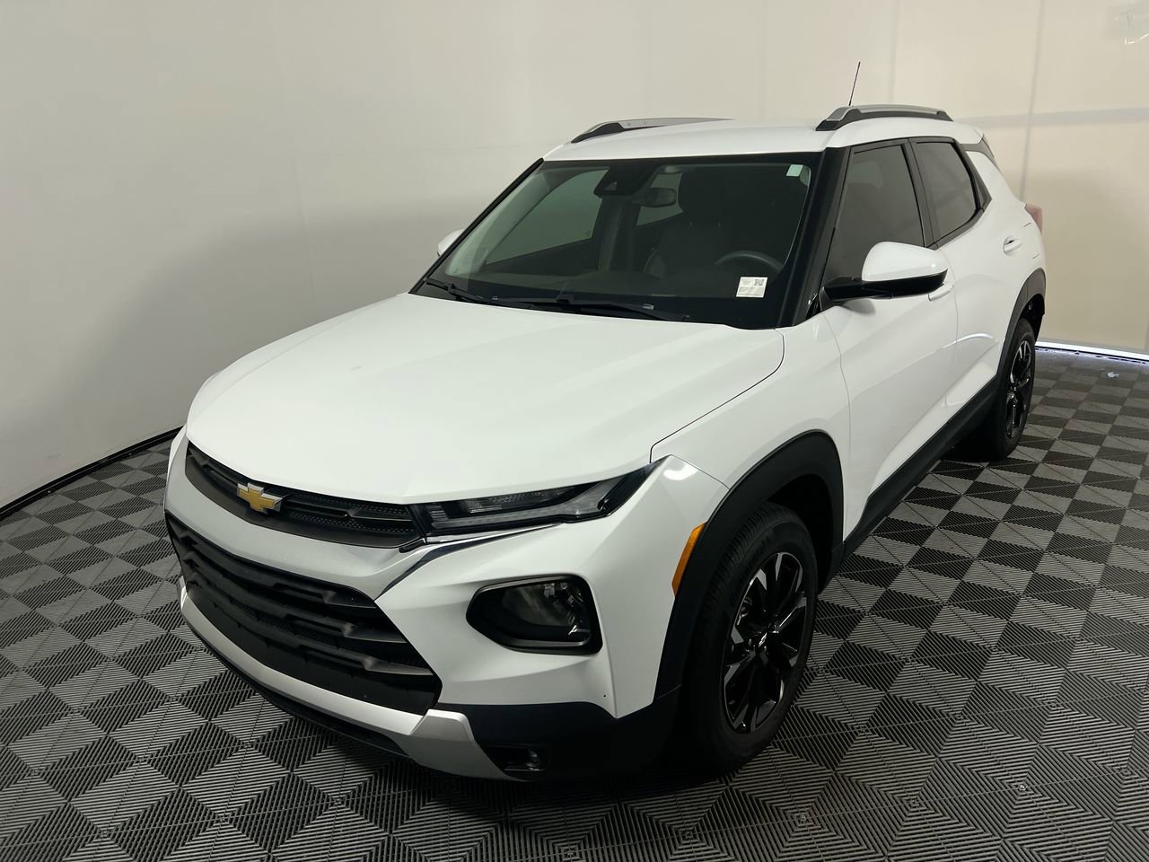 Used 2023 Chevrolet TrailBlazer LT FWD image 7