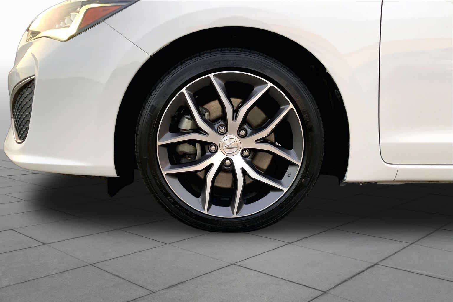Used 2022 Acura ILX w/ Premium Package FWD image 11