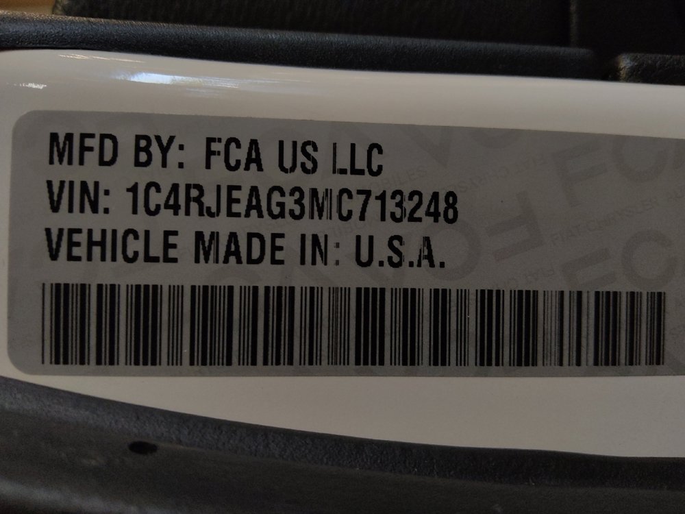 Used 2021 Jeep Grand Cherokee Laredo X RWD image 33