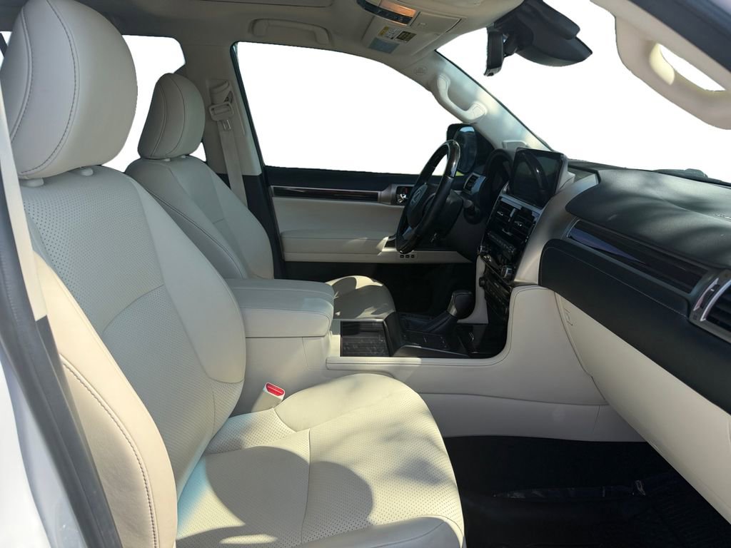 Used 2023 Lexus GX 460 Luxury image 17