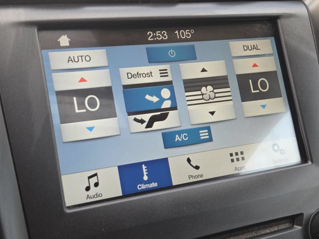 Used 2018 Ford Fusion SE w/ Equipment Group 201A FWD image 27