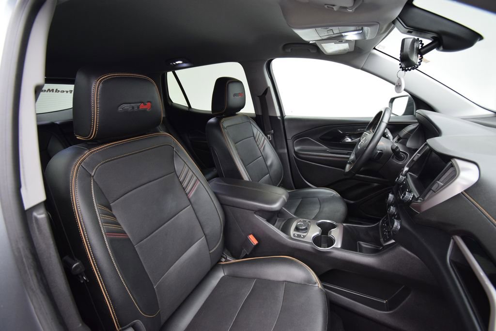 Used 2023 GMC Terrain AT4 image 17