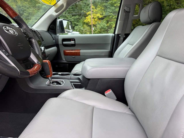 Certified 2021 Toyota Sequoia Platinum AWD/4WD image 17