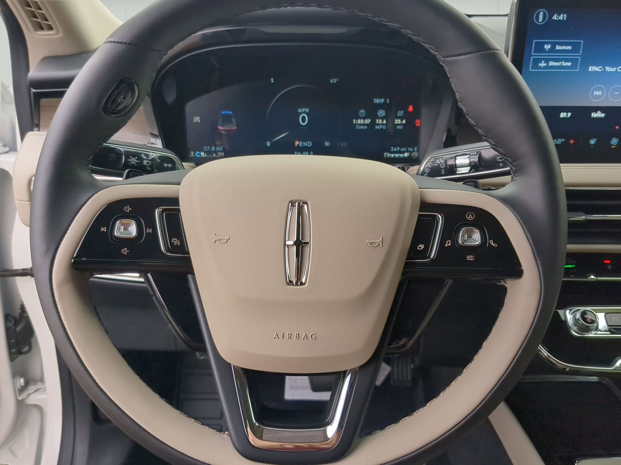 New 2026 Lincoln Corsair Reserve FWD image 13