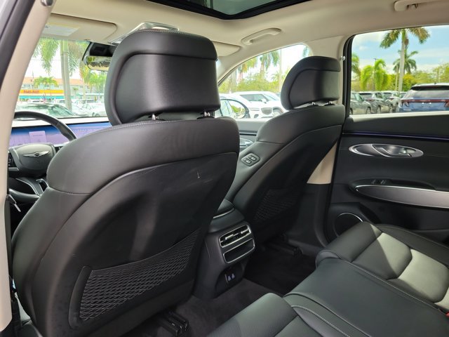 Used 2026 Genesis GV70 2.5T Select AWD/4WD image 9