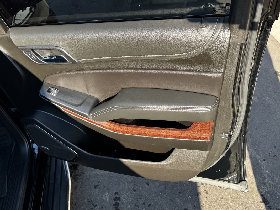 Used 2020 GMC Yukon SLE w/ SLE Value Package image 29