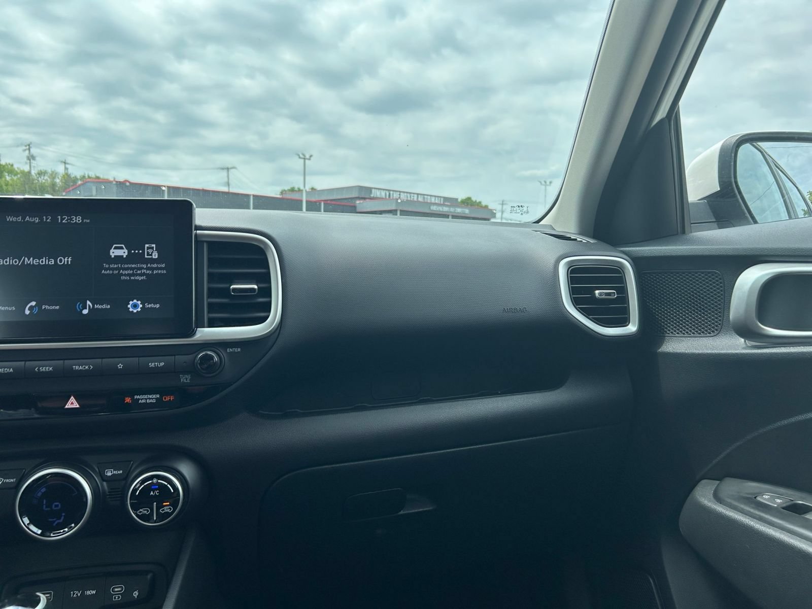 Used 2026 Hyundai Venue SEL FWD image 25
