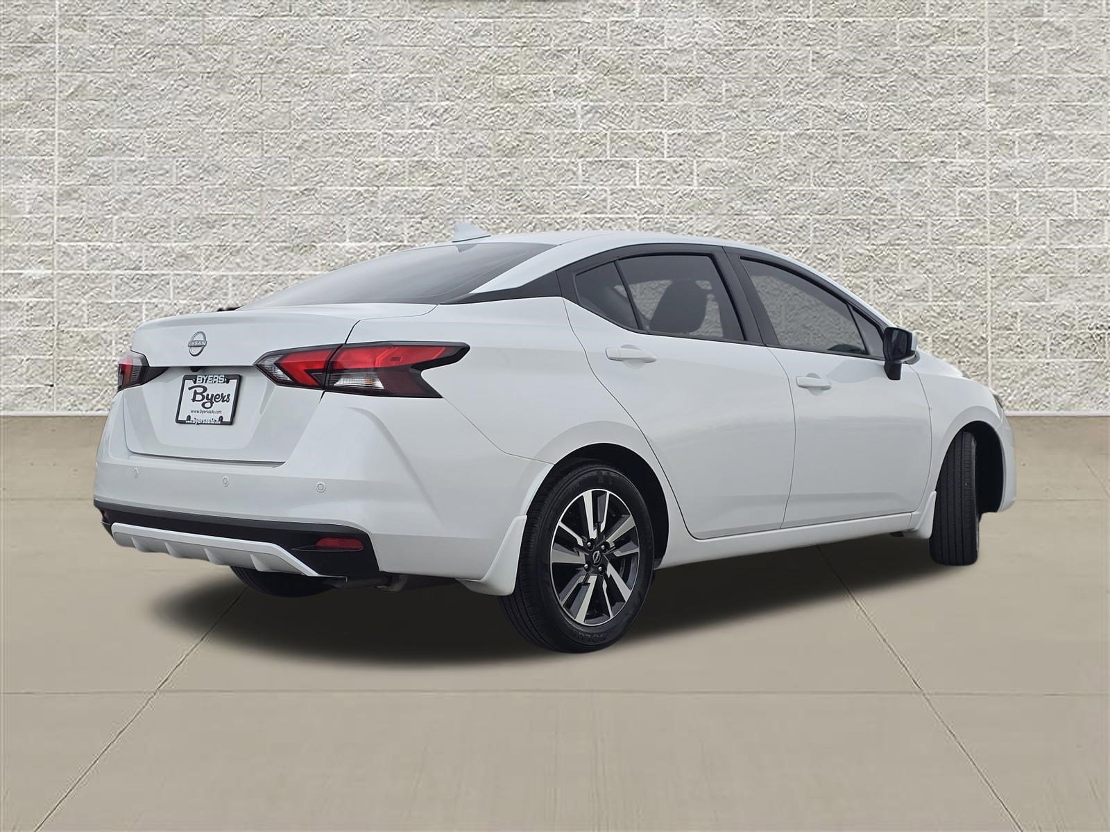 Used 2025 Nissan Versa SV w/ Trunk Package image 7