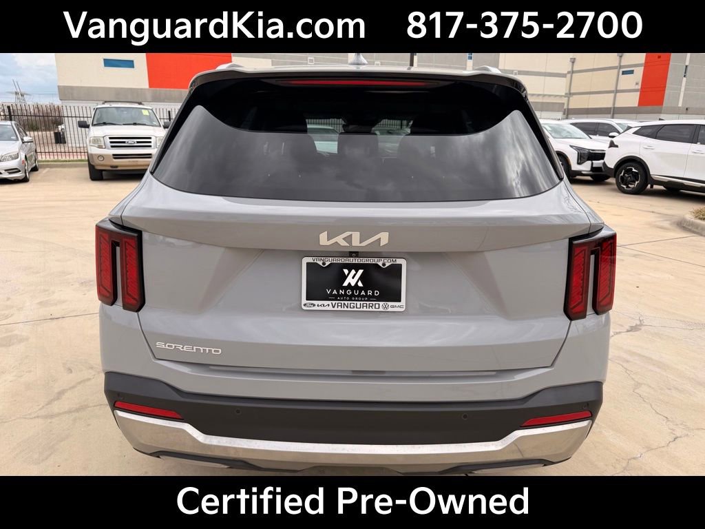 Certified 2025 Kia Sorento S image 3