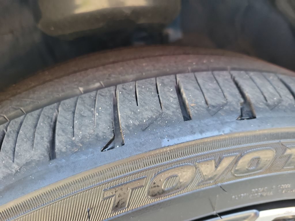 Certified 2026 Toyota Prius XLE FWD image 30