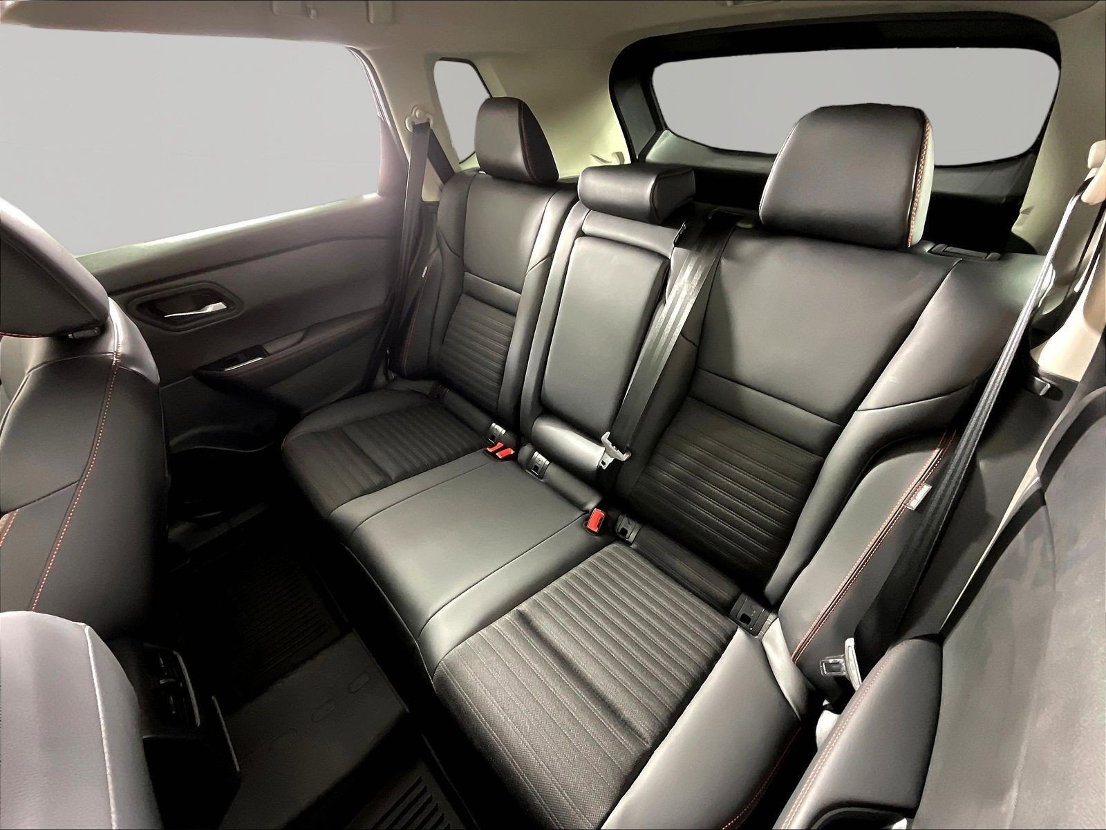 New 2026 Nissan Rogue SV AWD/4WD image 17
