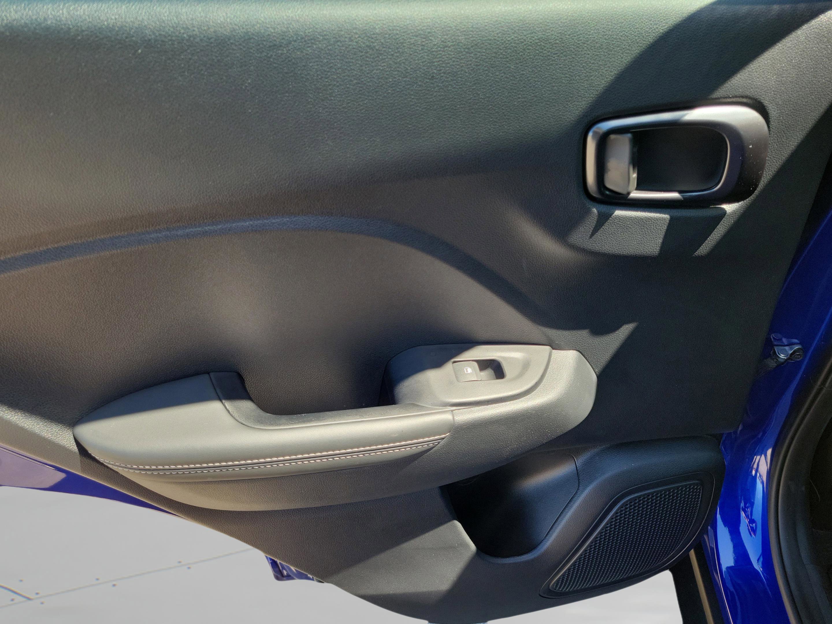 Certified 2023 Hyundai Venue Limited w/ Cargo Package image 7