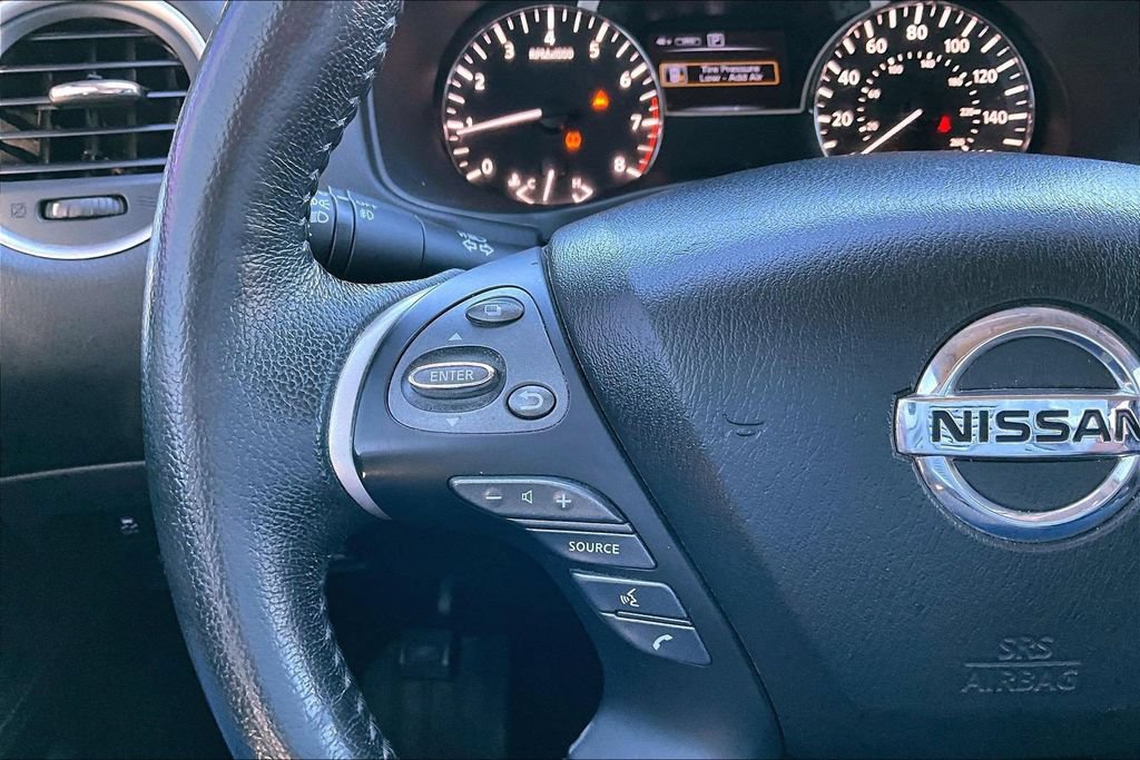 Used 2018 Nissan Pathfinder SL w/ Midnight Edition Package AWD/4WD image 11