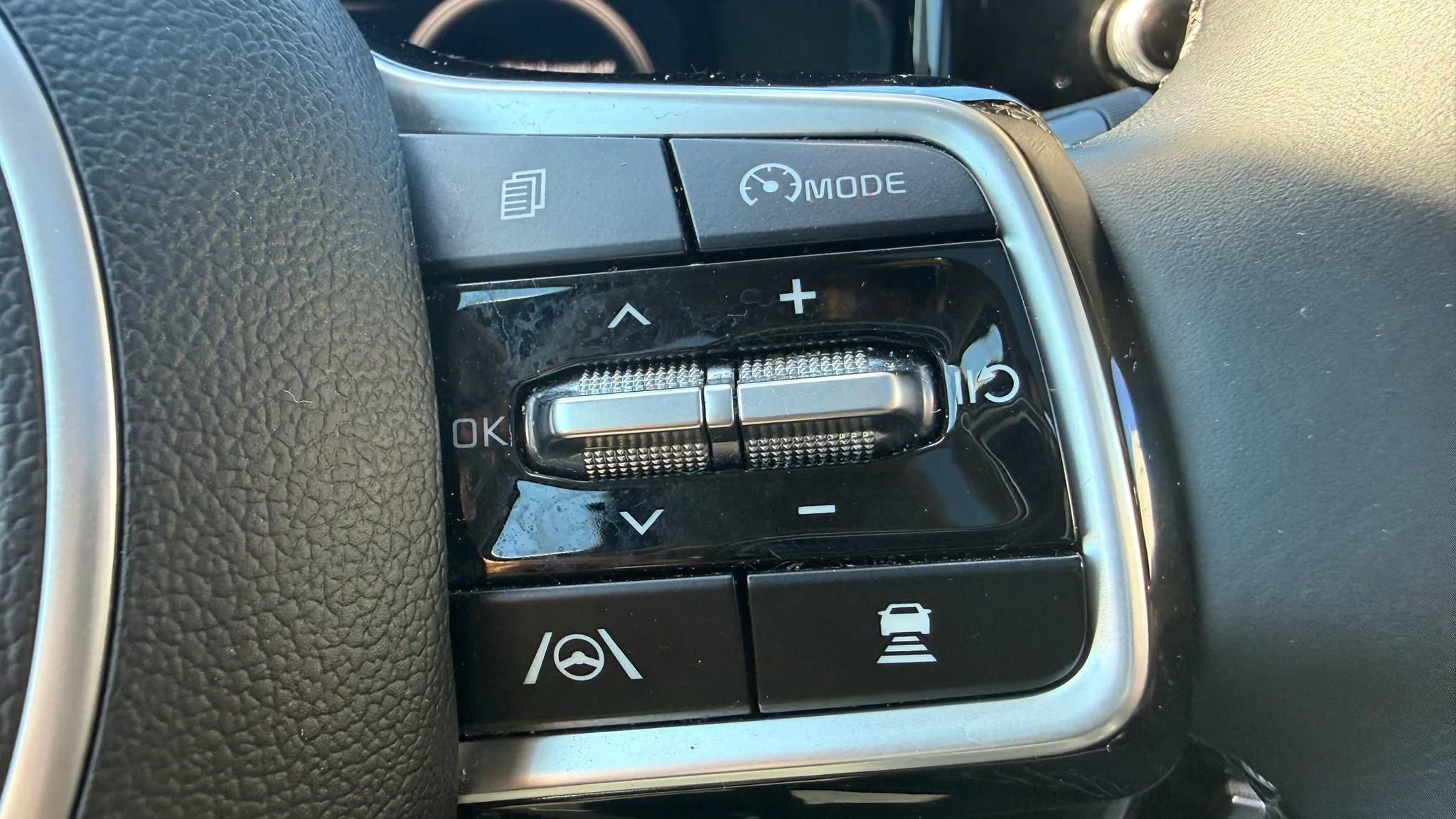 Used 2022 Kia Sorento SX FWD image 23