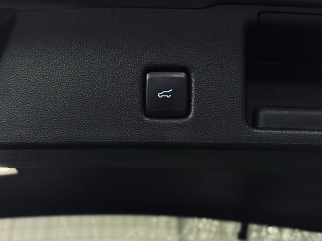 Used 2022 Ford Escape SEL image 12