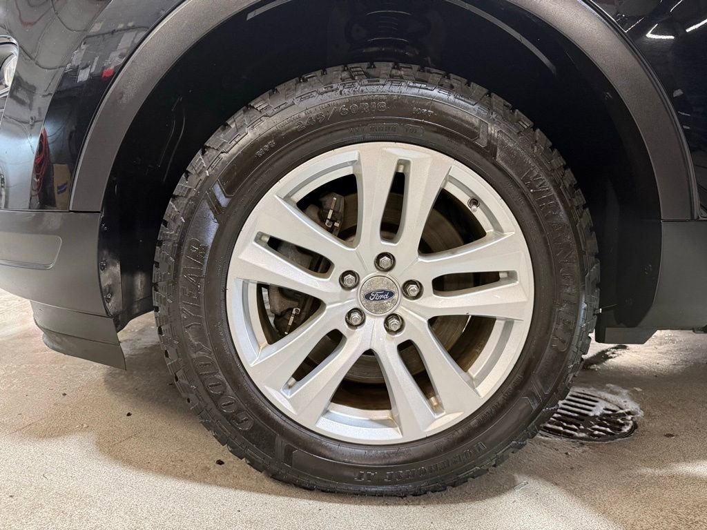 Used 2018 Ford Explorer XLT w/ Equipment Group 202A AWD/4WD image 38