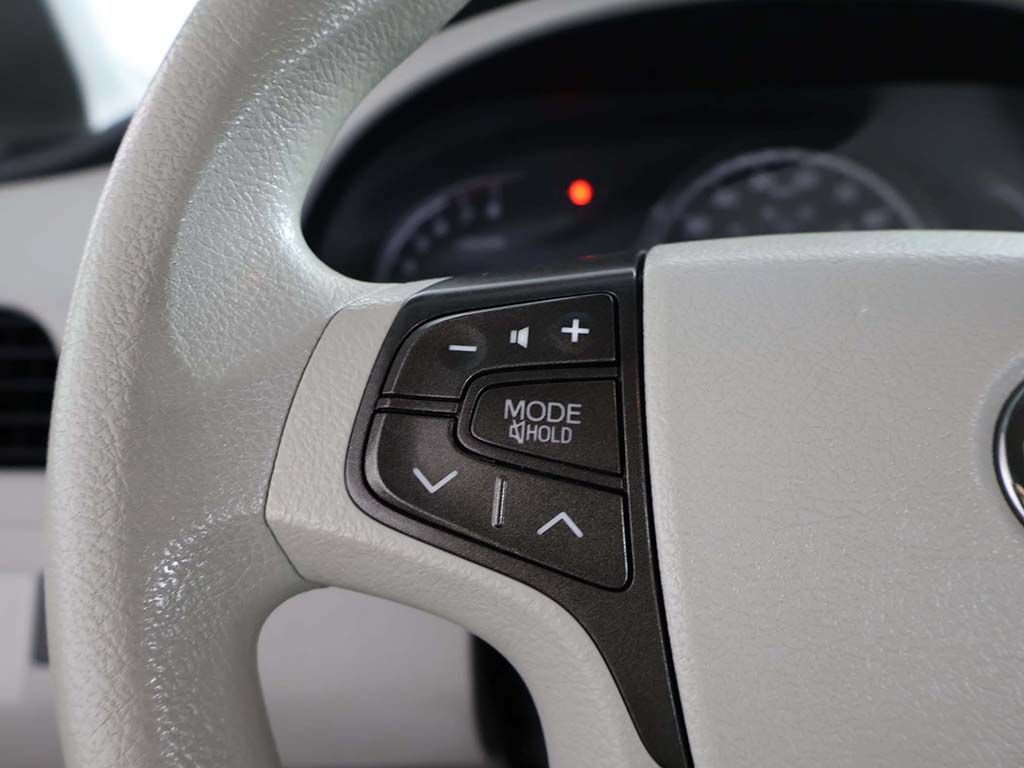 Used 2011 Toyota Sienna LE w/ Towing Pkg FWD image 32