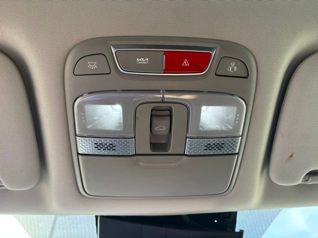 Used 2025 Kia Telluride S FWD image 25