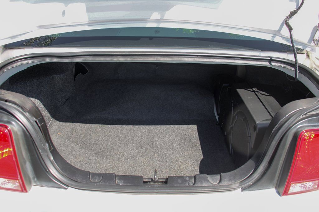 Used 2006 Ford Mustang Premium image 8