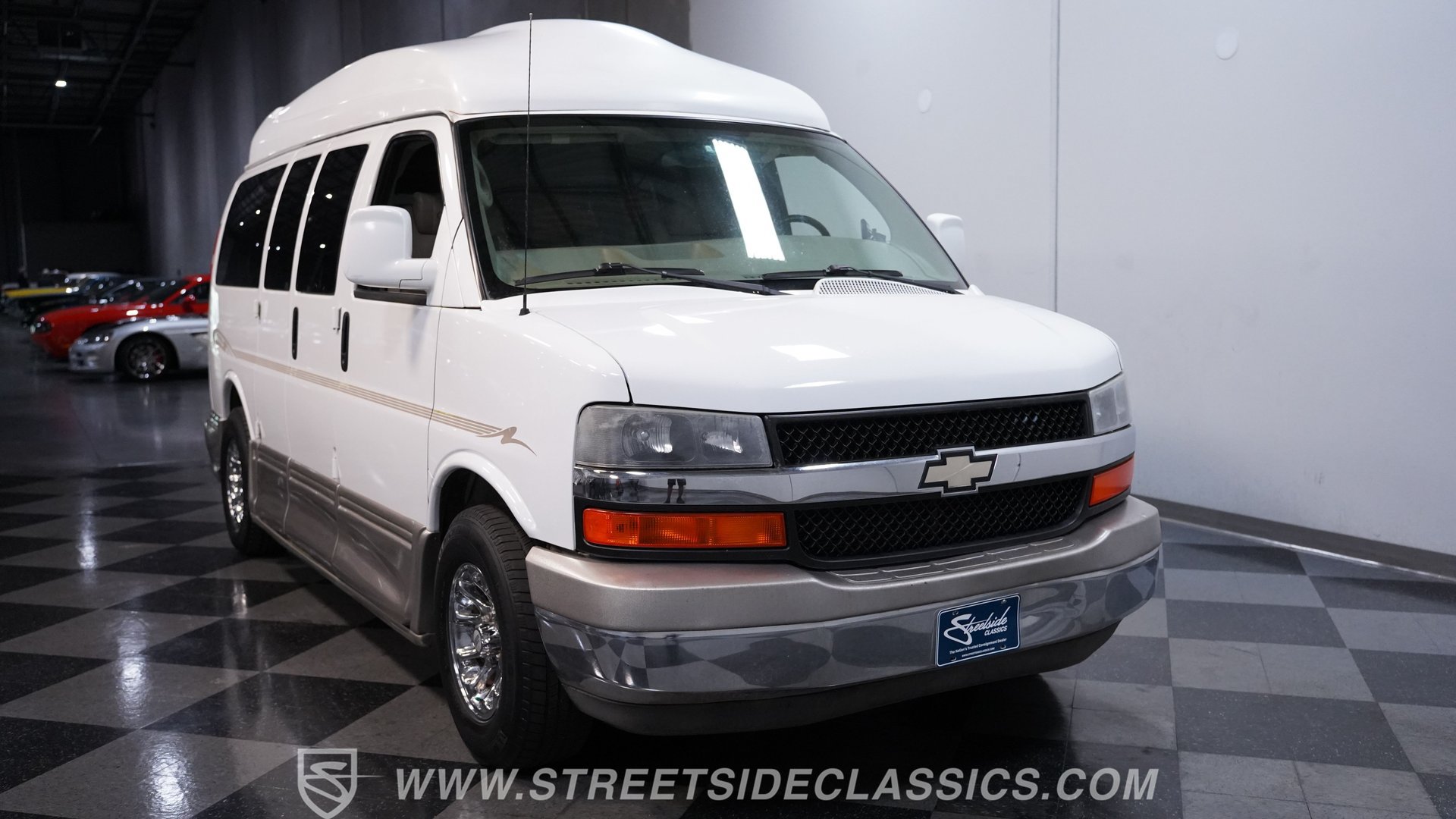 Used 2007 Chevrolet Express 1500 w/ Preferred Equipment Group RWD image 15