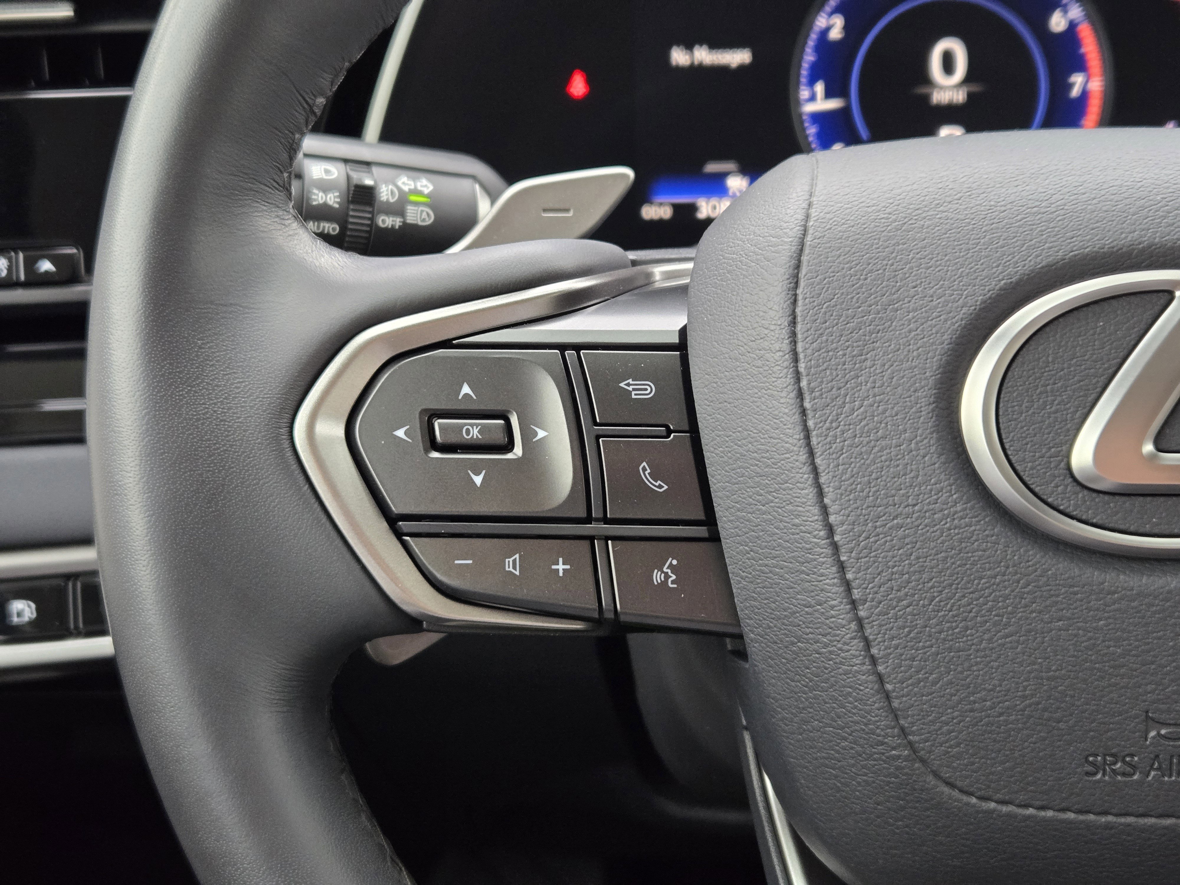 Used 2024 Lexus RX 350 FWD w/ Technology Package image 26