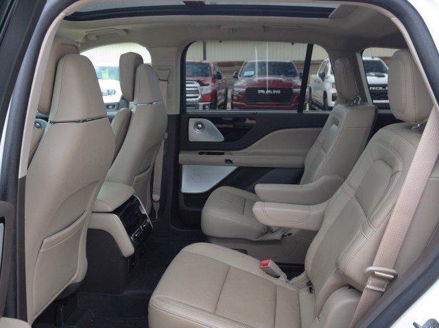 Used 2022 Lincoln Aviator Reserve w/ Equipment Group 201A image 32