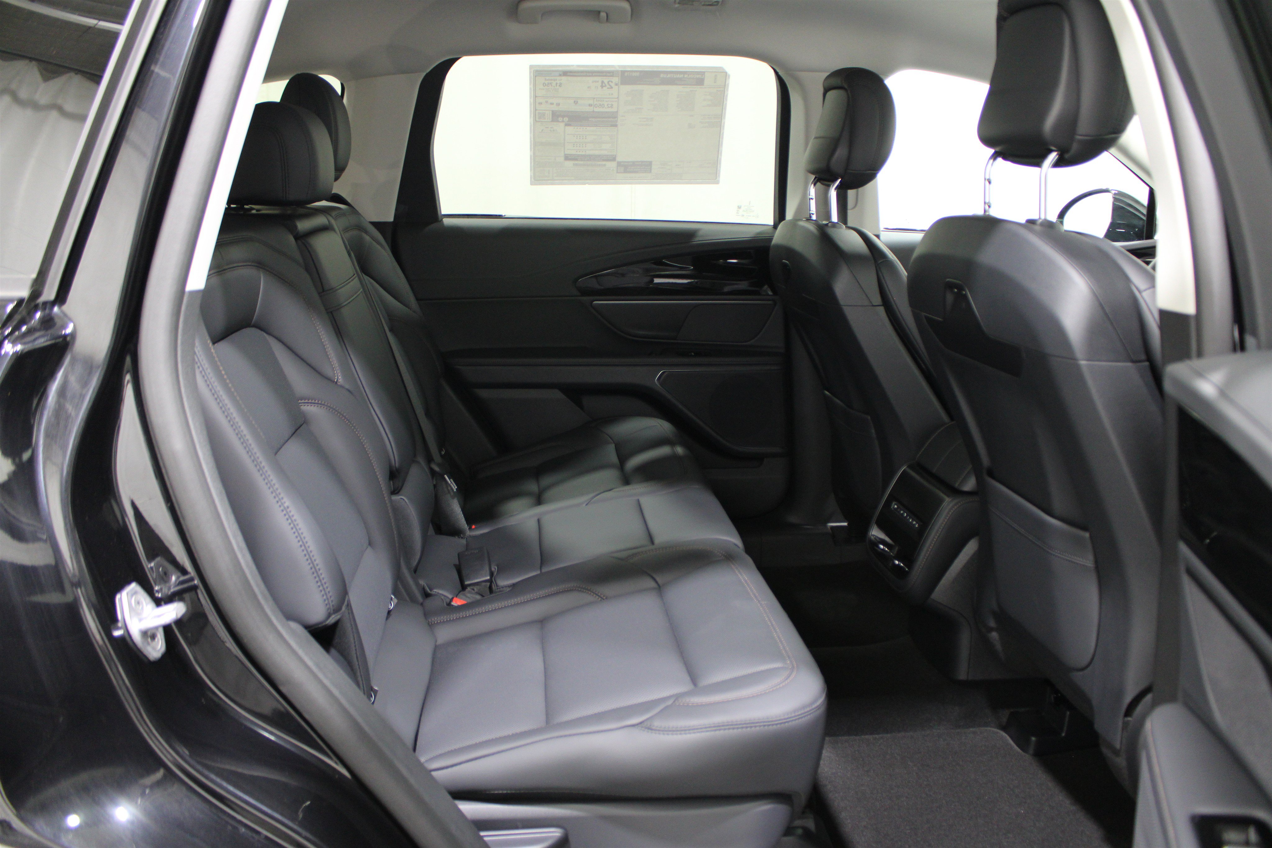 New 2026 Lincoln Nautilus Premier AWD/4WD image 27