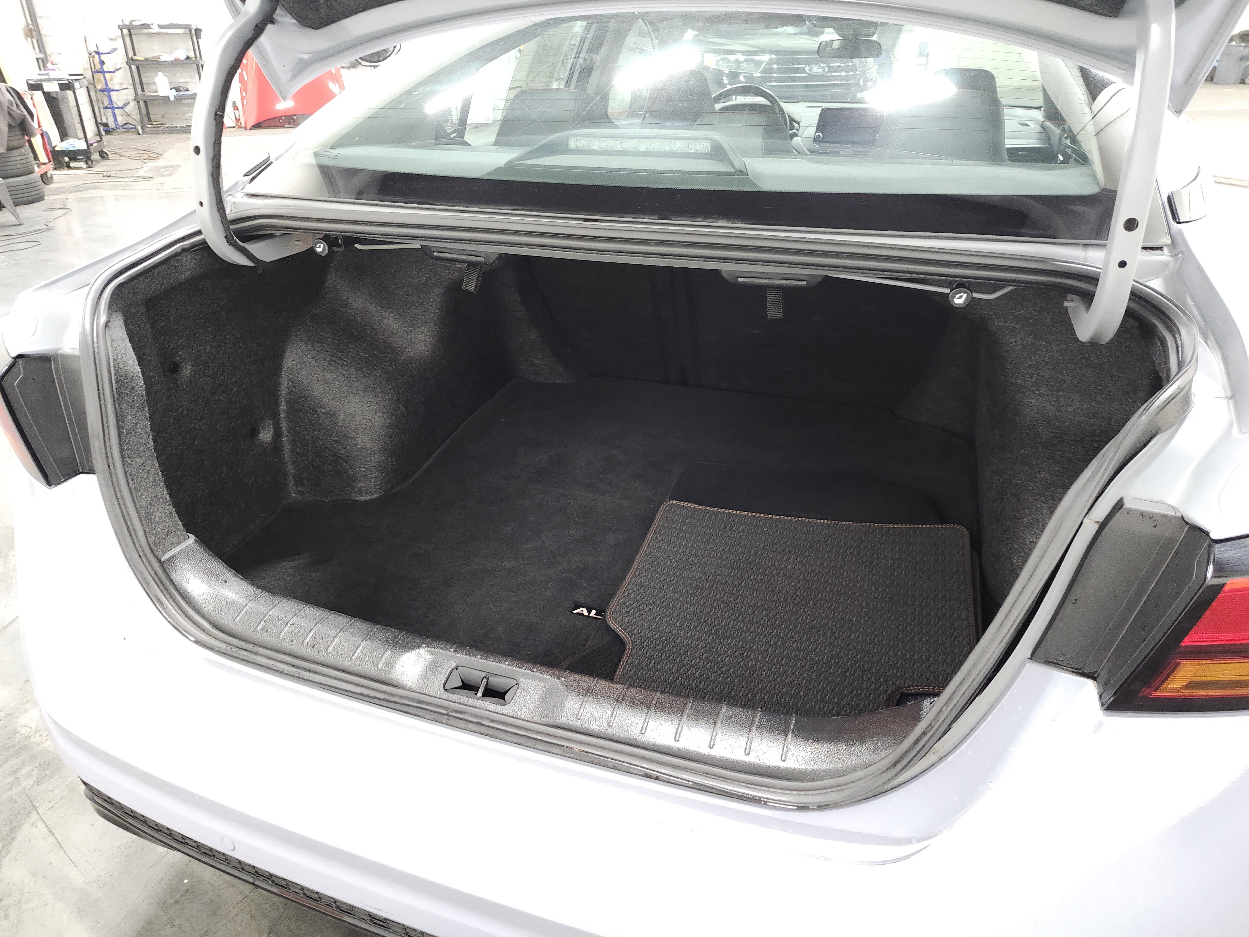 Used 2024 Nissan Altima 2.5 SR image 15