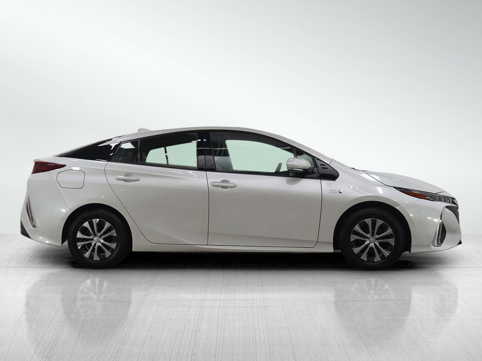 Used 2018 Toyota Prius Prime Premium image 6