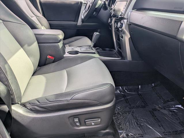 Used 2022 Toyota 4Runner SR5 Premium w/ Moonroof Package RWD image 23