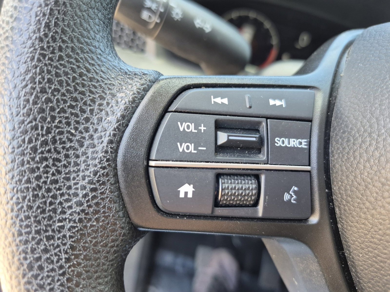 Used 2025 Honda CR-V LX image 25