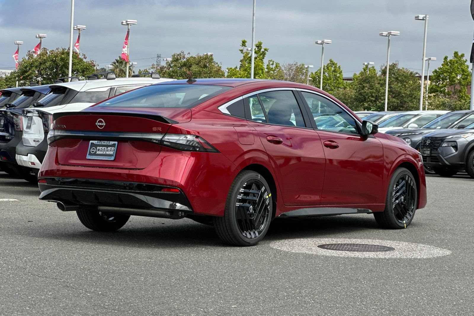 New 2026 Nissan Sentra SR w/ Floor Mat Package FWD image 4