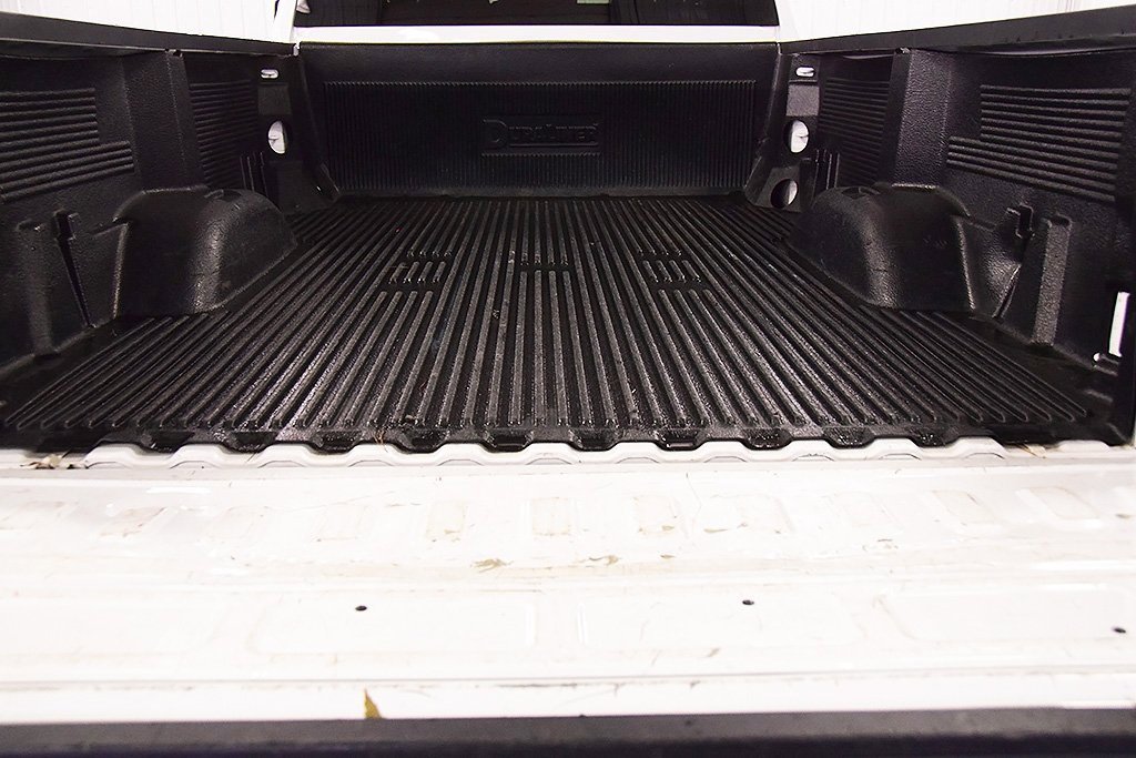 Used 2023 Chevrolet Silverado 3500 LT image 7