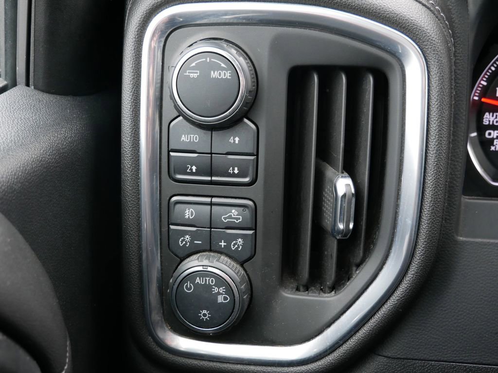 Used 2020 Chevrolet Silverado 1500 RST AWD/4WD image 28