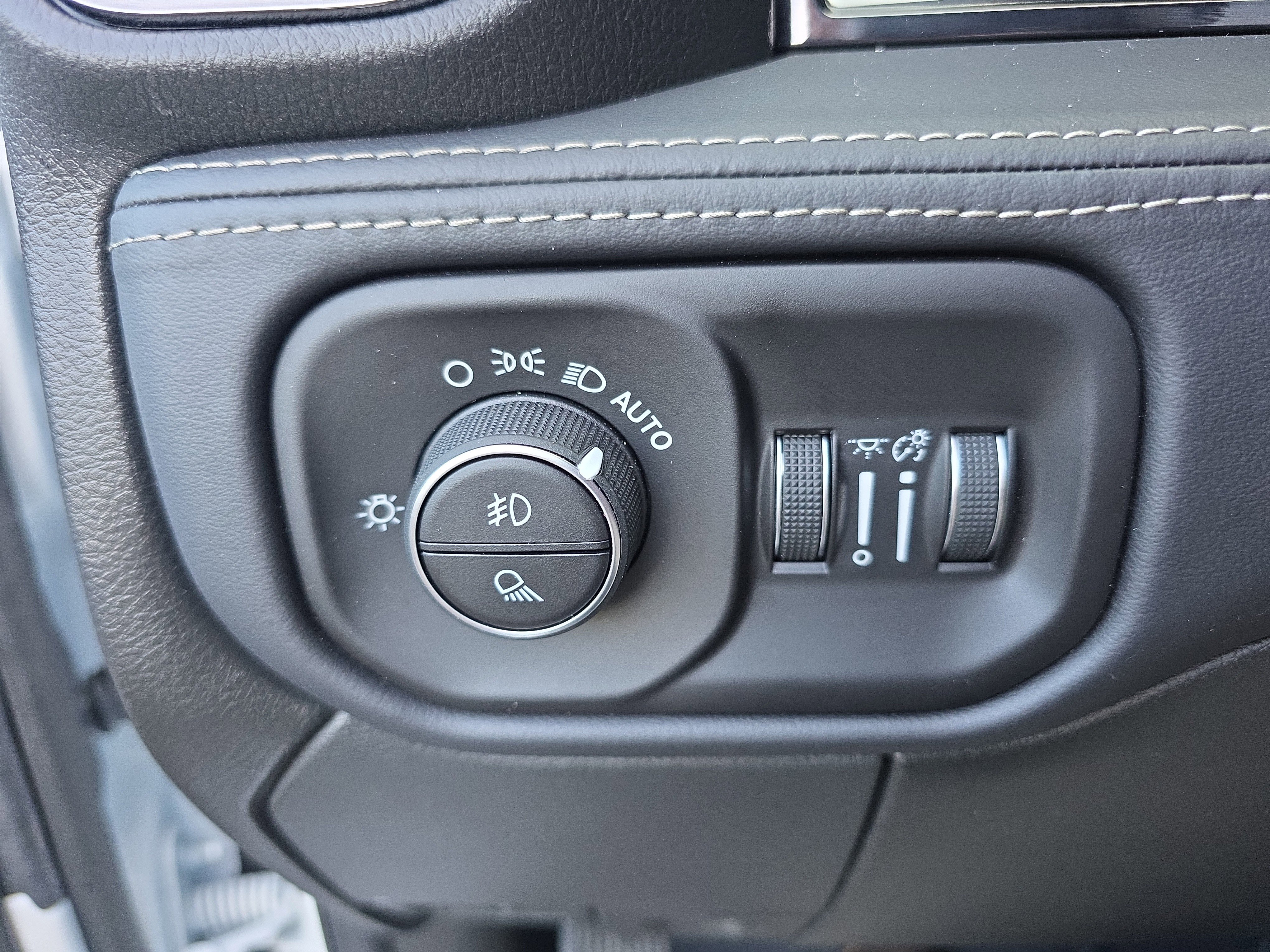 New 2026 RAM 2500 Limited image 14