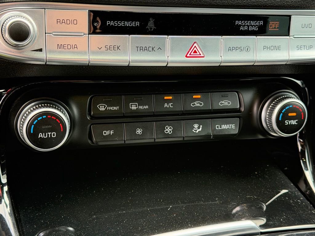 Used 2020 Kia Stinger GT-Line image 19