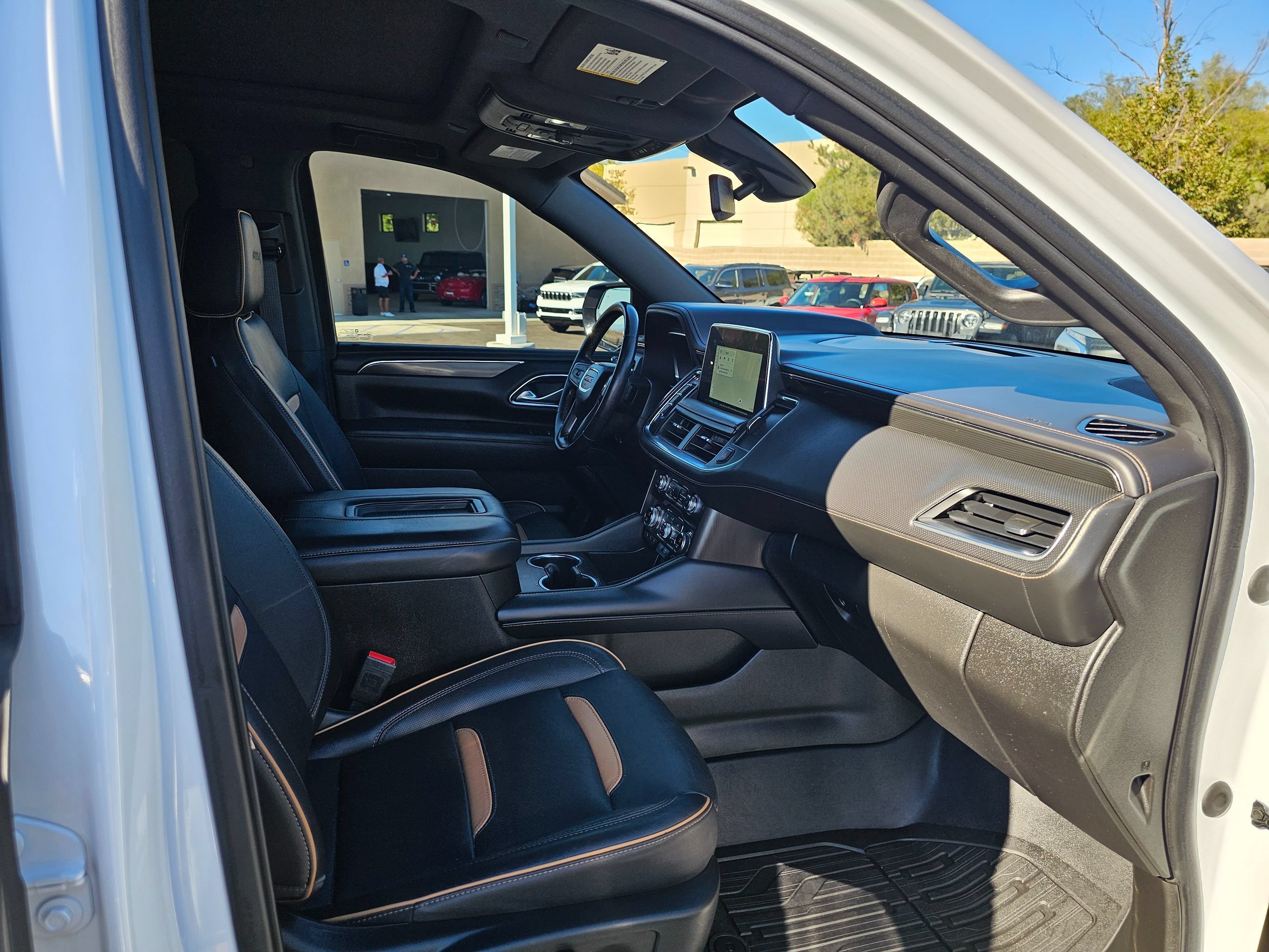 Used 2022 GMC Yukon XL AT4 w/ Technology Package AWD/4WD image 47