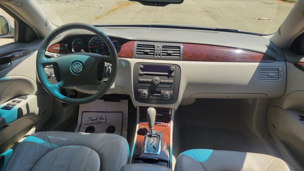 Used 2011 Buick Lucerne CXL image 14