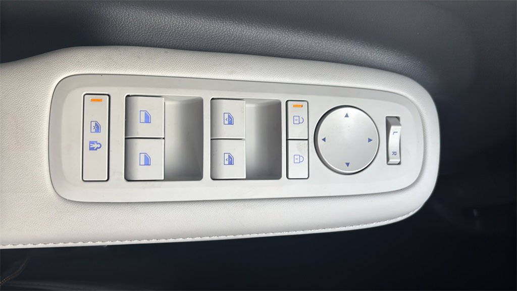 Used 2026 Hyundai Santa Fe SEL image 16