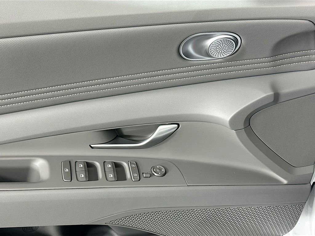 New 2026 Hyundai Elantra Sport image 18