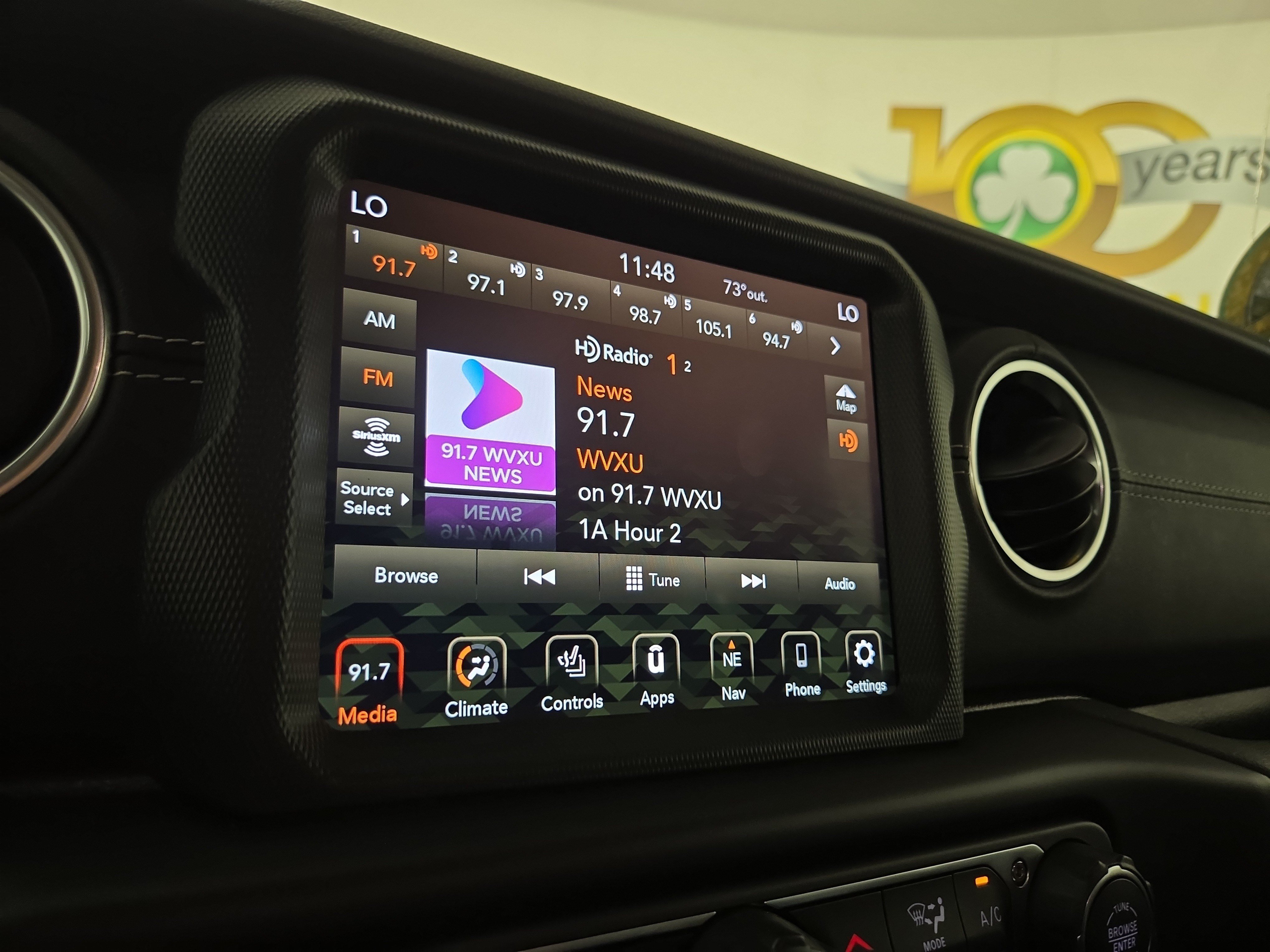 Certified 2022 Jeep Wrangler Unlimited Sahara w/ Cold Weather Group AWD/4WD image 17