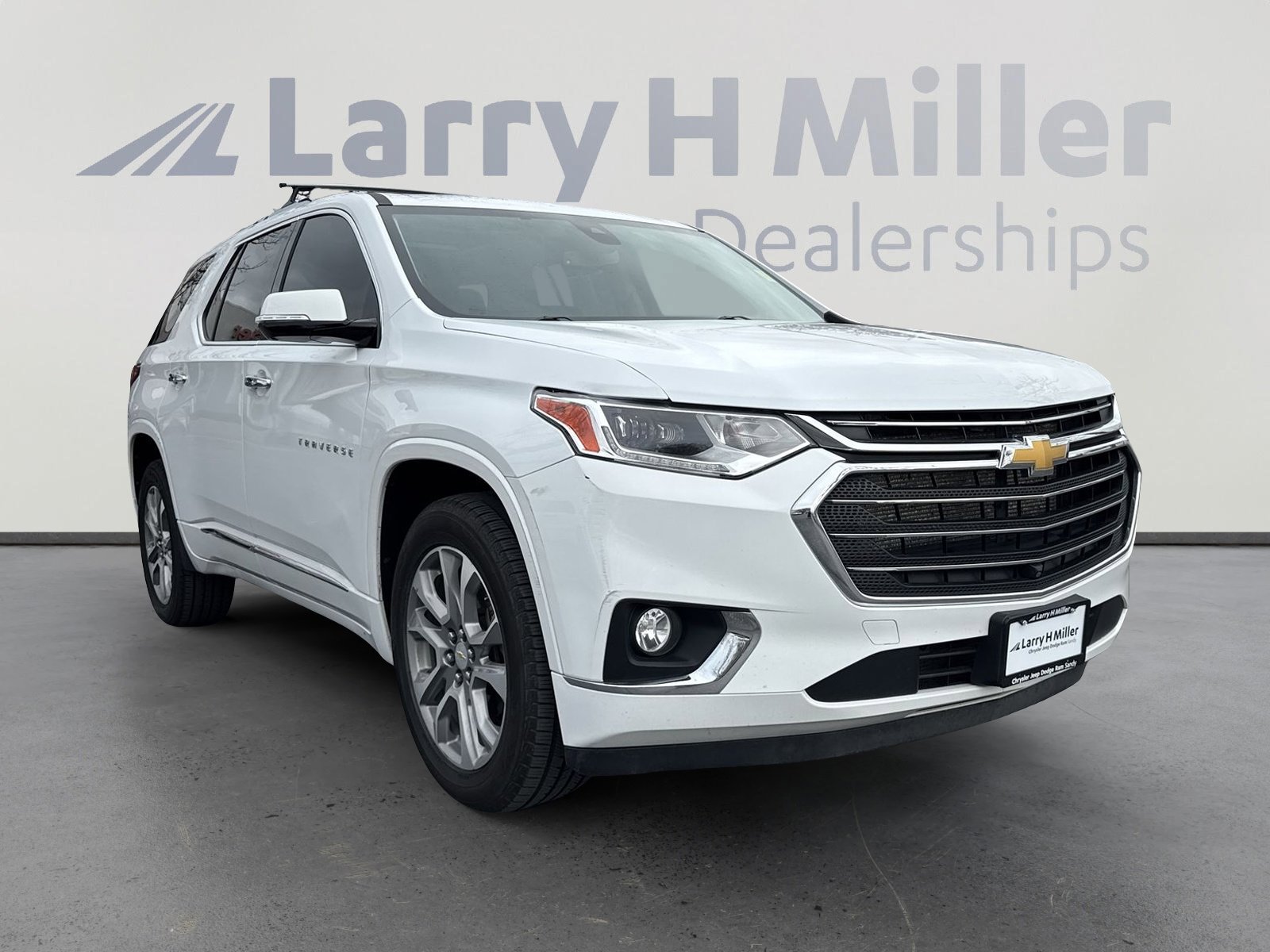 Used 2020 Chevrolet Traverse Premier image 2