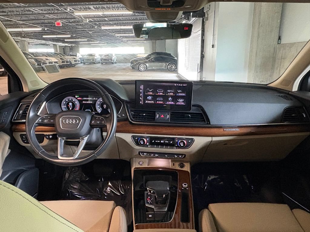 Used 2023 Audi Q5 e Premium Plus w/ Premium Plus Package AWD/4WD image 16
