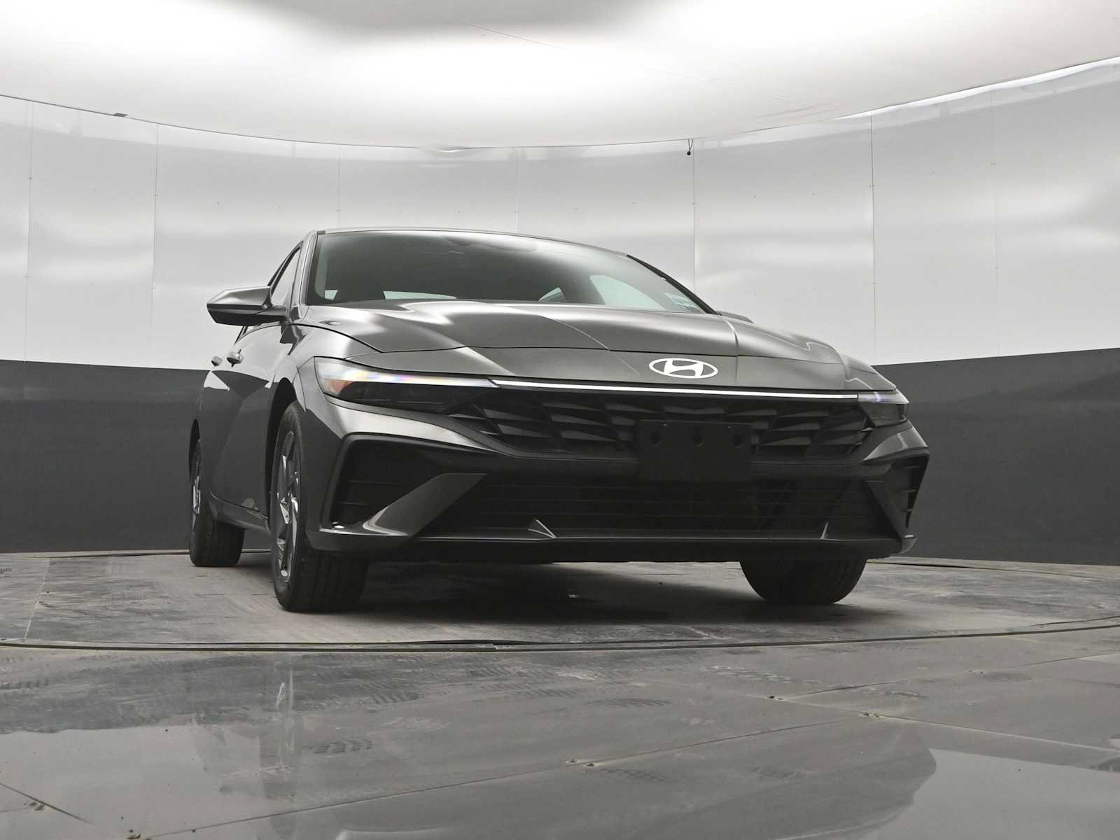 New 2026 Hyundai Elantra Hybrid FWD image 34