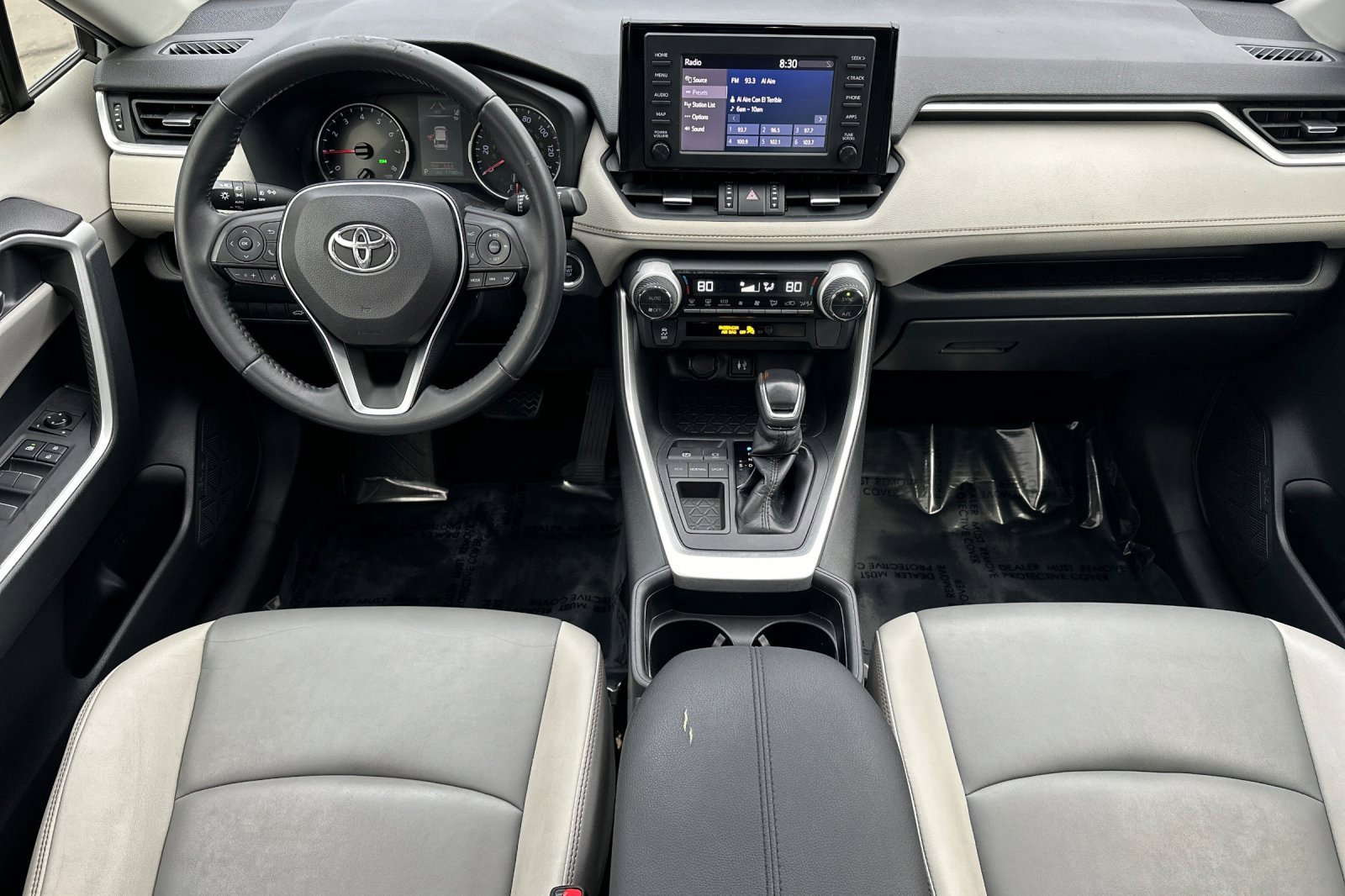 Used 2019 Toyota RAV4 XLE Premium image 3